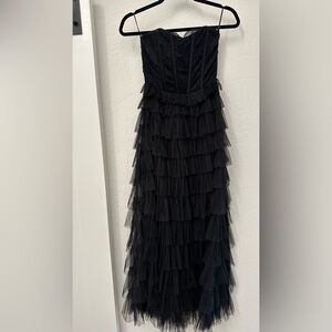 Elegant Black Strapless Ruffle Dress